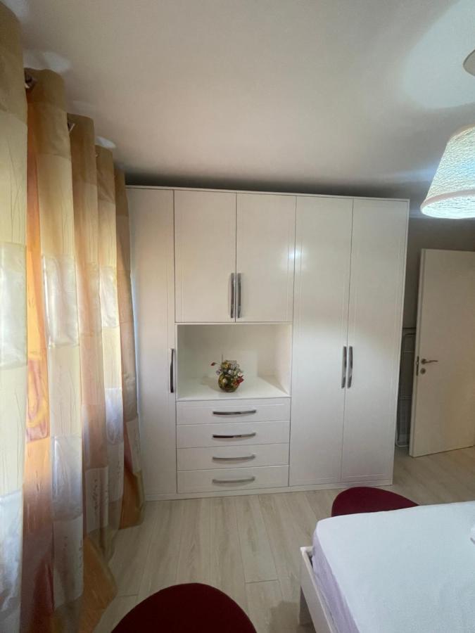 Apartment Centre View New Bazaar Tirana Bagian luar foto