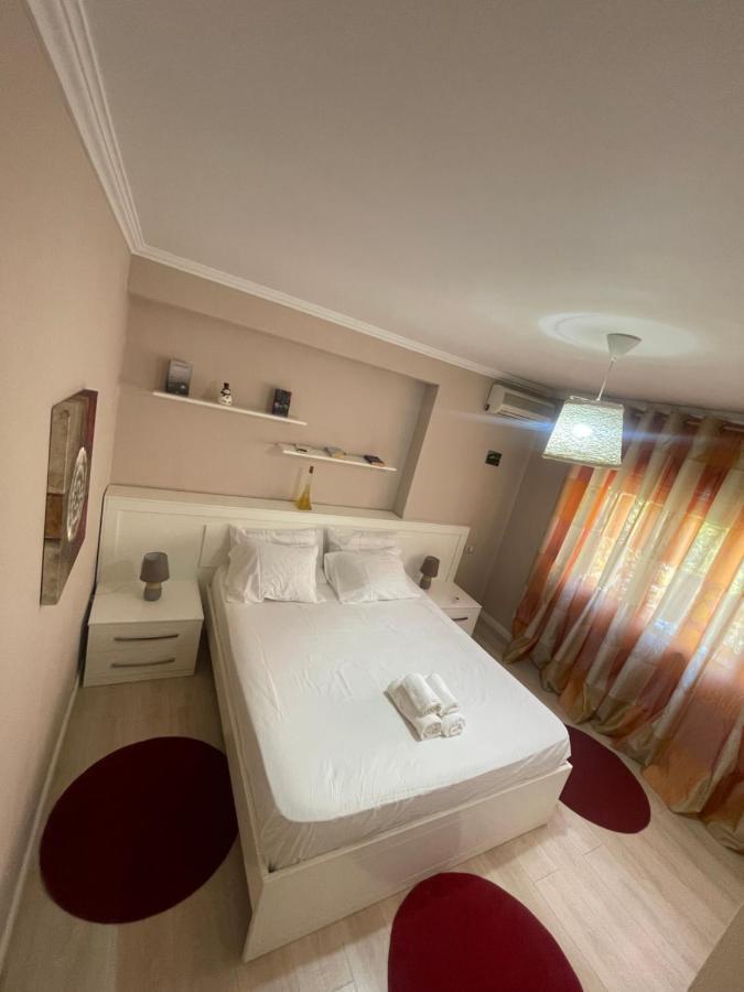 Apartment Centre View New Bazaar Tirana Bagian luar foto