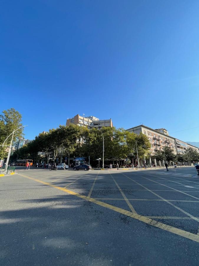 Apartment Centre View New Bazaar Tirana Bagian luar foto